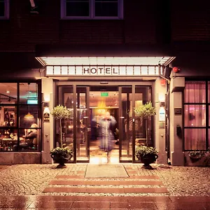 Western Noble House Otel